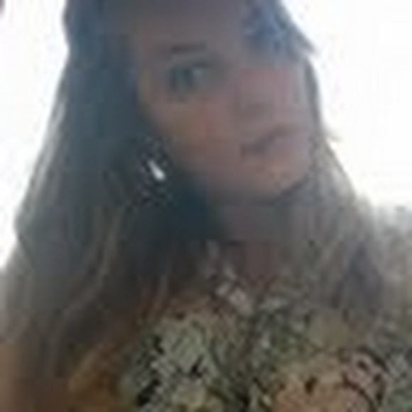 Meet your Posher, Gabrielle - Picture 1 of 1